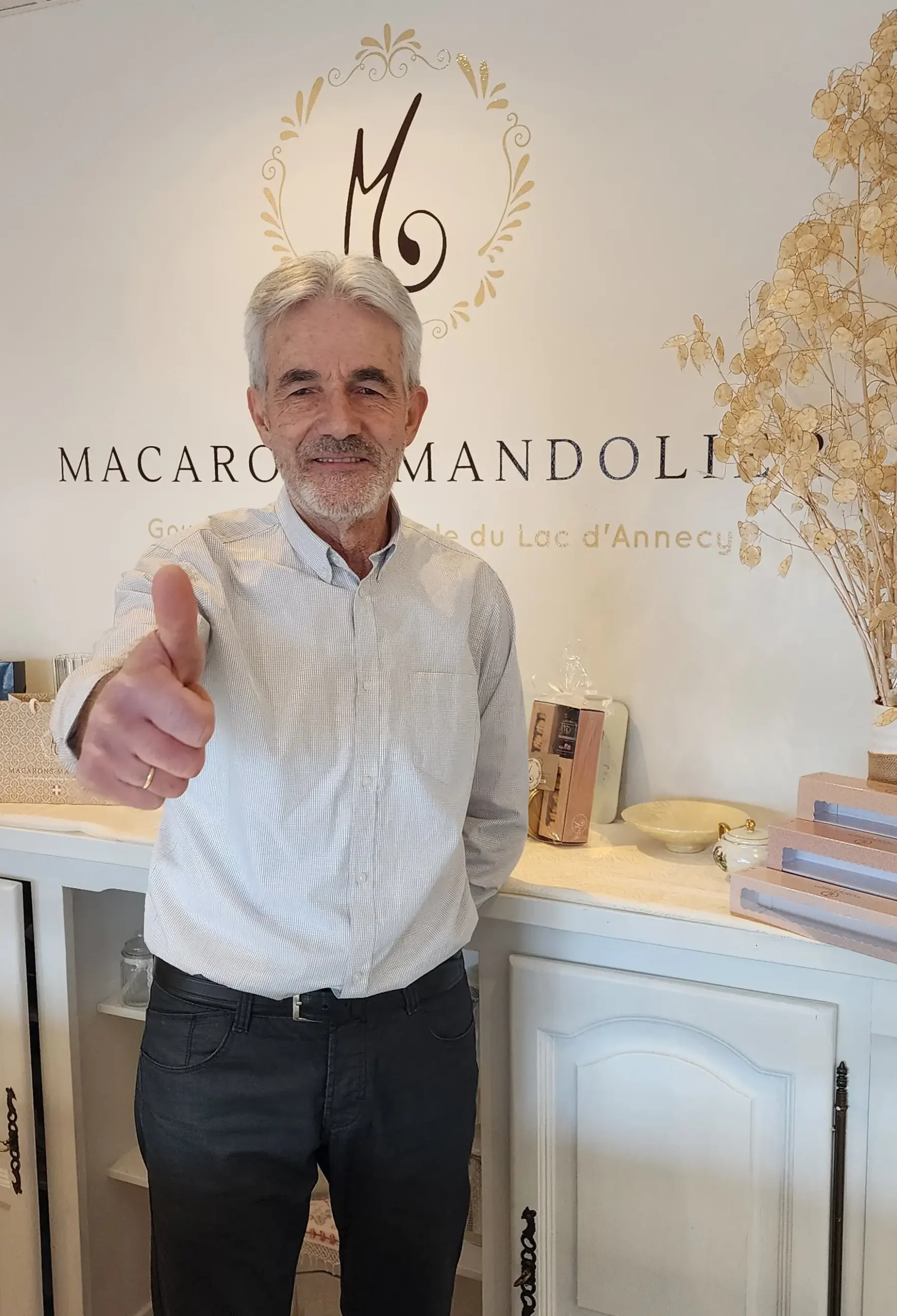 Entreprise familiale locale à Annecy, une fusion de traditions et de passion pour créer des moments gourmands qui font partie de notre héritage.